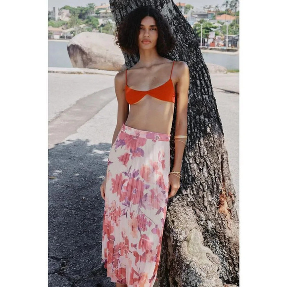 Zara Metallic Thread Floral Print Pleated Midi Skirt - Picture 4 of 12